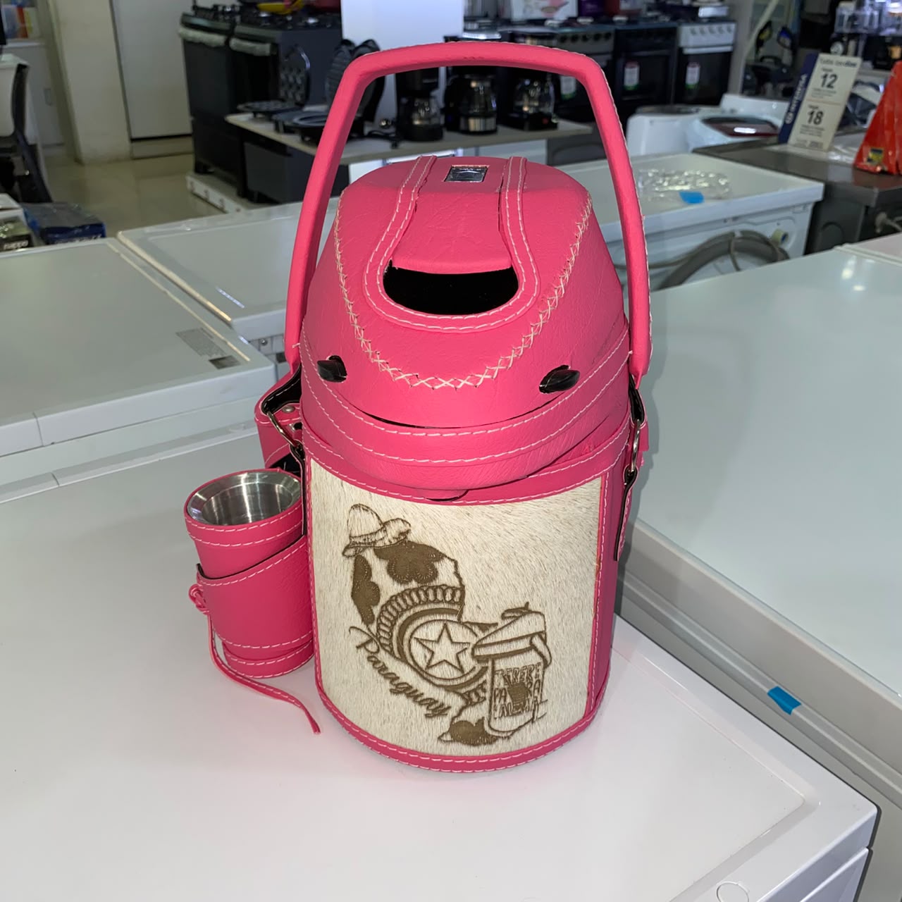 Termo Forrado En Cuerina Completa C/Grabado 2,5lts - Imagen 5