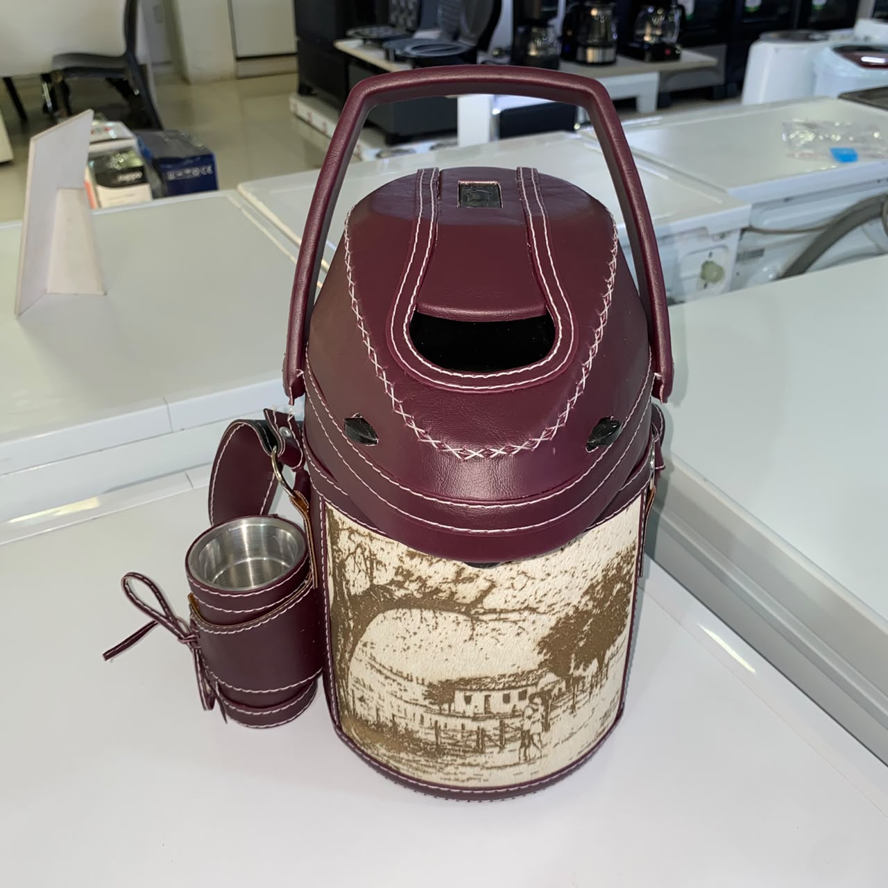 Termo Forrado En Cuerina Completa C/Grabado 2,5lts - Imagen 7