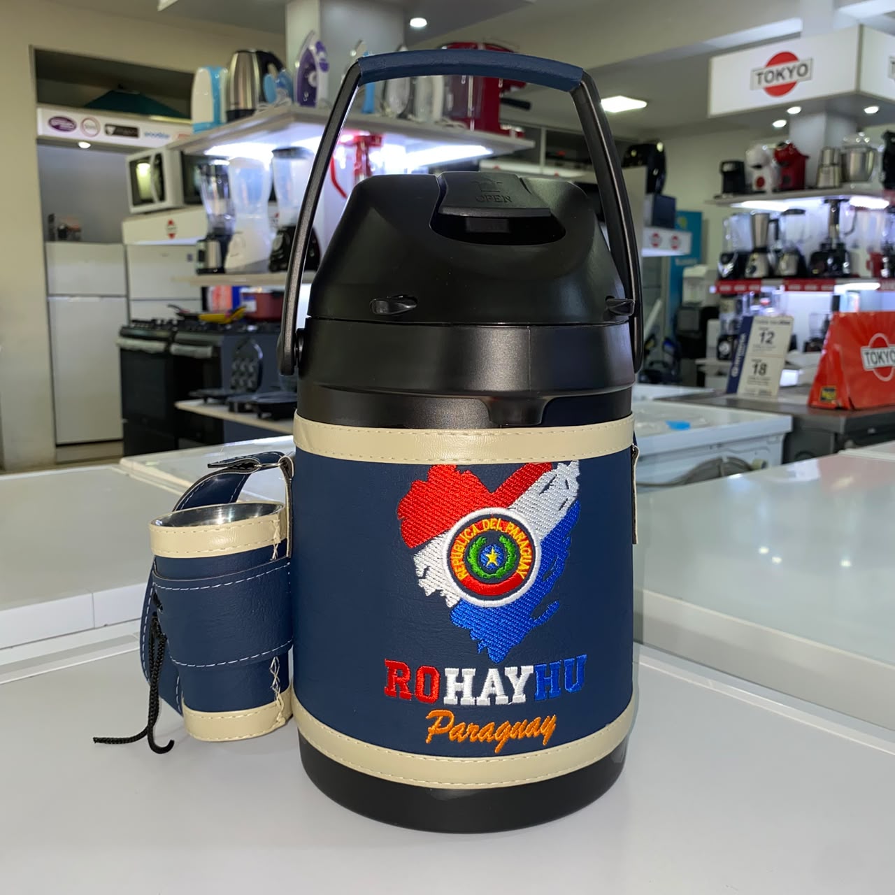 Termo Forrado en Cuerina C/Bordado 2,5lts